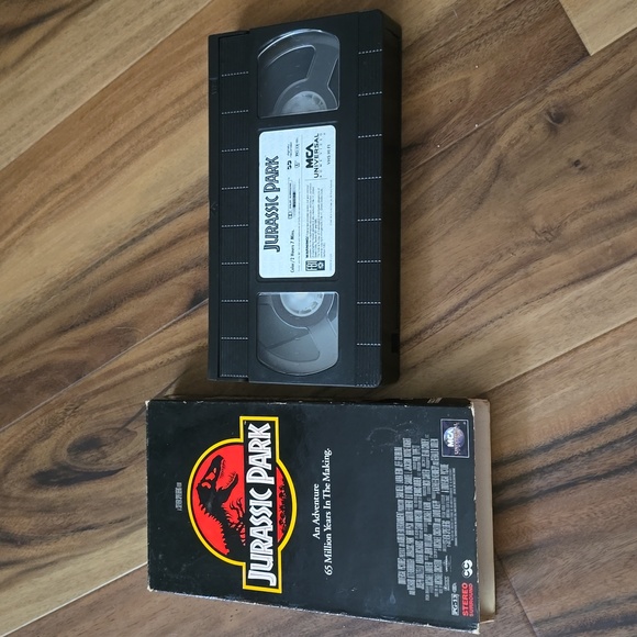 Vintage VHS 1993 Jurassic Park - Picture 3 of 3
